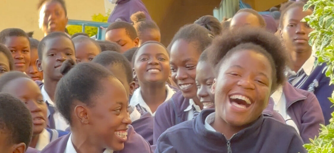 3 RESIZEDRinga Girls laughing